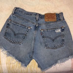 Levi high waisted shorts